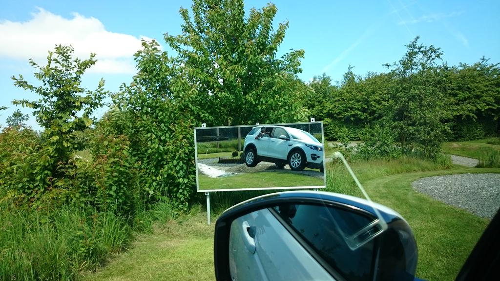 Its_A_Goodwin's tweet photo. Getting ready to film the @LandRoverUKPR Discovery Sport at the experience centre Halewood for @CarKeys_UK http://t.co/ec9trmpRgc