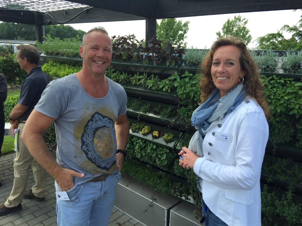 ArjanDvdMeer's tweet image. #bio kruiden zijn de toekomst volgens @reginadinkla (rechts) #florensis