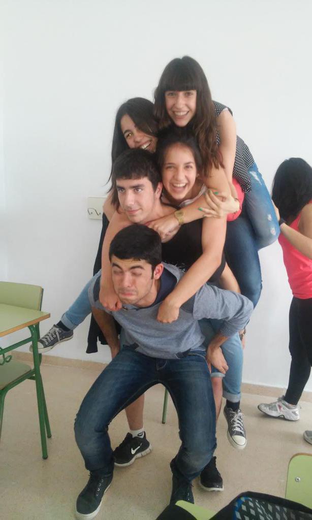 JuanGuerra_98's tweet photo. Como una gran familia!! http://t.co/IYxHxje2XC