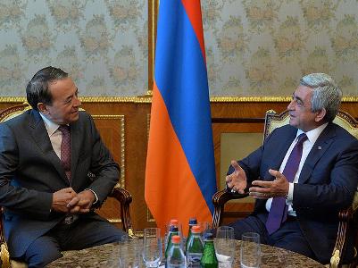 Ermenistan Cumhurbaşkanı Serj Sarkisyan, Sosyalist Enternasyonal Genel Sekreteri Luis Ayala’yı kabul etti.