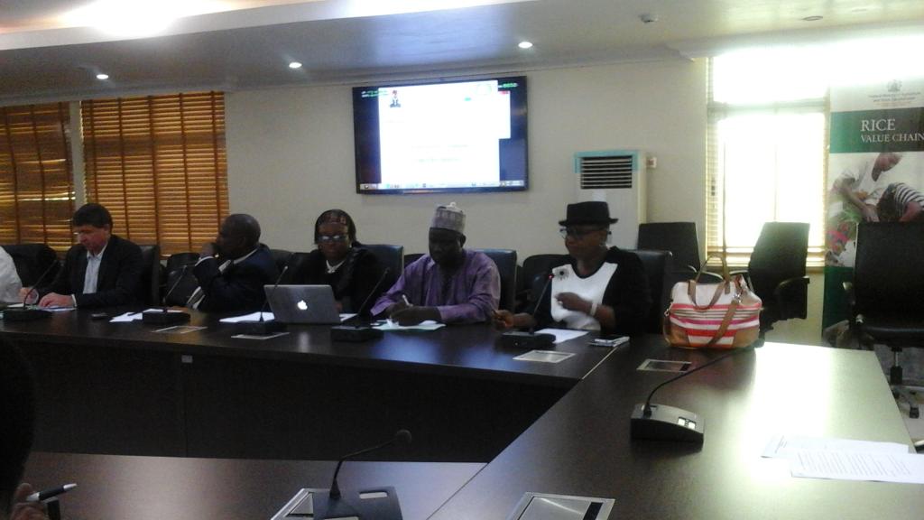 OFABnigeria's tweet photo. Meeting with the FMARD,  NABDA, IAR and Monsanto  on the deployment of Bt. Cotton in Nigeria @roxydado @lucy_ogbadu http://t.co/S3Kq4nVYGK