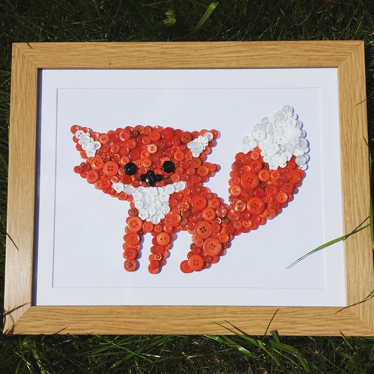 cutebuttongifts's tweet photo. #babygift #fox #buttons #handmadehour http://t.co/0zkhCHSBSq