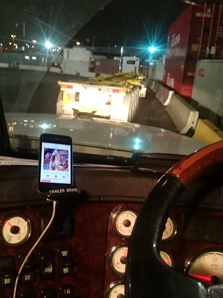 beeftrucker's tweet photo. @sethsentry pumping the new album outa the truck lovin it http://t.co/3q8T0IqHiH