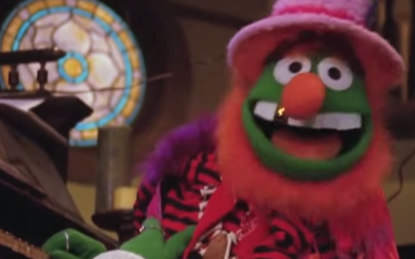 Cheezburger's tweet photo. Watch the muppets perform Ol' Dirty Bastard's 'Shimmy Shimmy Ya.' http://t.co/7UuXumMDTe http://t.co/rIFZMO5kPL