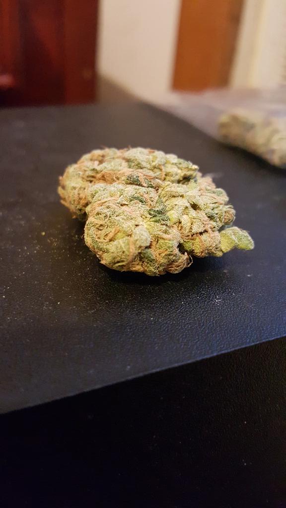 The410Marijuana's tweet photo. And some more of this super dank blue dream! #bluedream #topshelflife http://t.co/OnJ4DhJofI