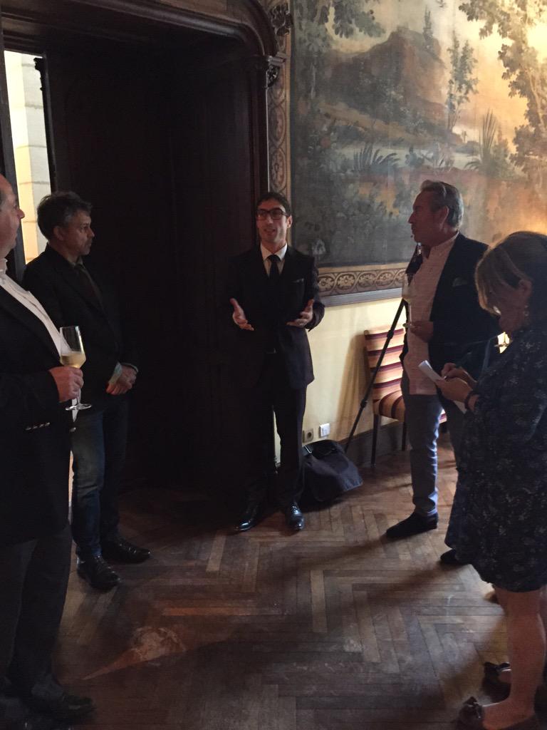 Agassac's tweet photo. Giovanni Curcio, gérant de La Table D'#Agassac, définit le concept du #restaurant à la presse #gastronomie #Medoc http://t.co/PAMmr7AUZf