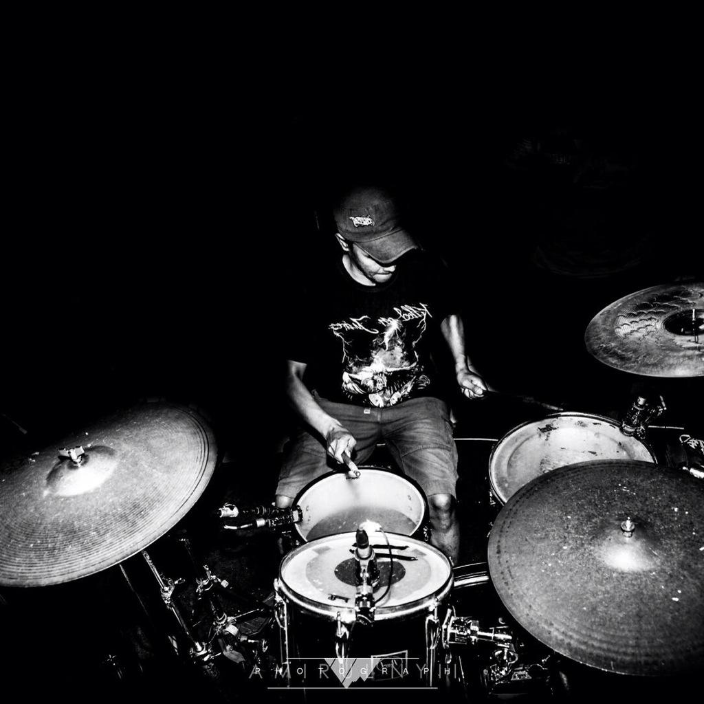 Put all your soul into it, Play the way you feel! (Iksan)