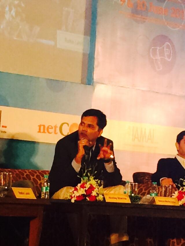 . @nmurthy27 kicks off the panel discussion on Simplifying the Mobile Marketing Ecosystem #11MarCon