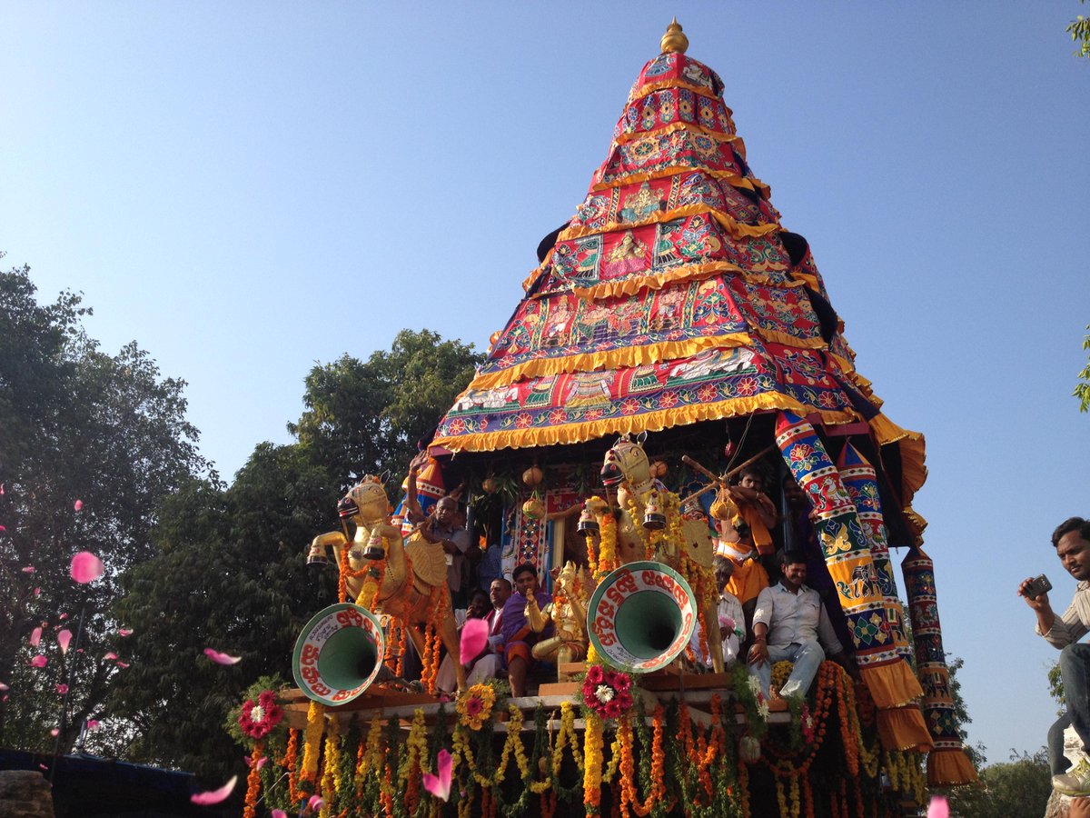 SasankaAnde's tweet photo. @AndhraPradeshCM #ClickAP 
Place: Amaravthi on Shivaratri 
Courtesy by @SasankaAnde http://t.co/dJULW6Wtv2
