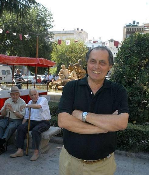 hoyextremadura's tweet photo. #UltimaHora Fallece Mariano Gallego, alcalde de Don Benito durante 20 años http://t.co/Y1xvIFCnrF vía @hoyextremadura http://t.co/vuG21ZTaIX