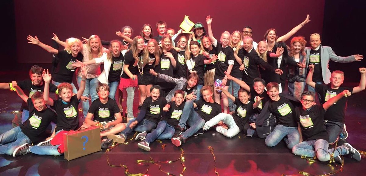 erelatie's tweet photo. Af en toe krijg je een leuke foto terug van de producten die je levert. T-shirts van @MaaspoortVenlo http://t.co/WWW3vG9epr