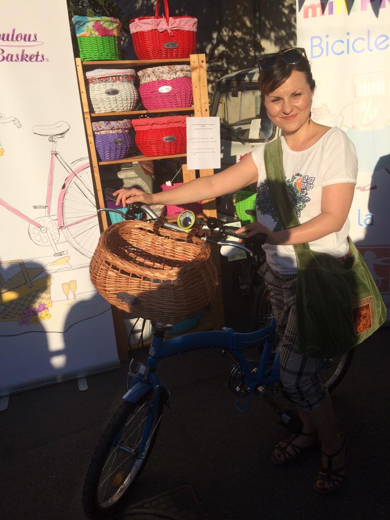 BasketsFabulous's tweet photo. A happy customer means a good day for us
http://t.co/v20OYu9KMn
#FabulousBaskets #BikeBaskets http://t.co/mYdJTGUs30