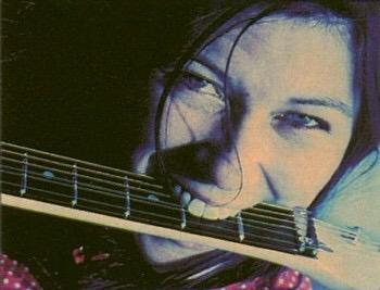 Happy birthday to rock babe kim deal  