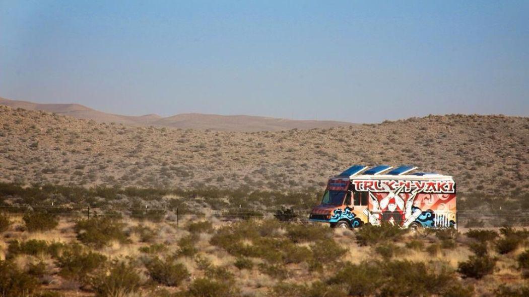 DiscoverDTLV's tweet photo. A Handy Guide to Food Trucks in Las Vegas http://t.co/zYauHVw6yP http://t.co/CLjiJqMp8n