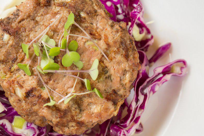 JumpstartMD's tweet photo. You're gonna love this recipe, @liammayclem Jerk Turkey Burgers to kick off grilling season. #JumpstartMD #lowcarb http://t.co/DQ5nyXTivX