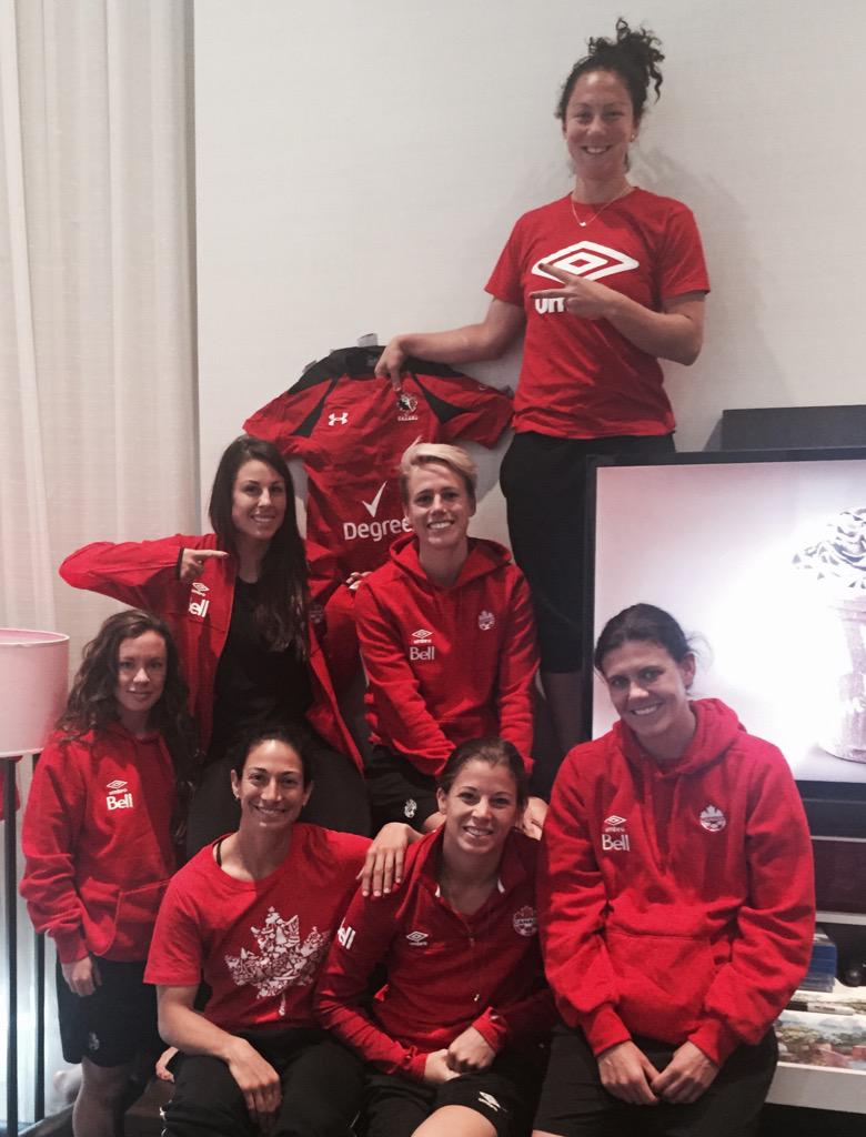 emme_z's tweet photo. Thanks for the jerz @MagaliHarvey! It's hung up in our team lounge proudly. #TeamCanadaLove #WeARE #CAN @RugbyCanada http://t.co/CwZY3nwHnP