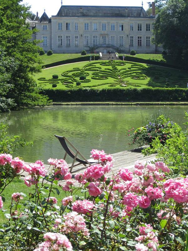 VivezCV2L's tweet photo. Parc Floral de La Source, un paysage au coeur de la ville #jardin #VivezCV2L #Orléans #Valdeloire http://t.co/4t4AJIRhD3