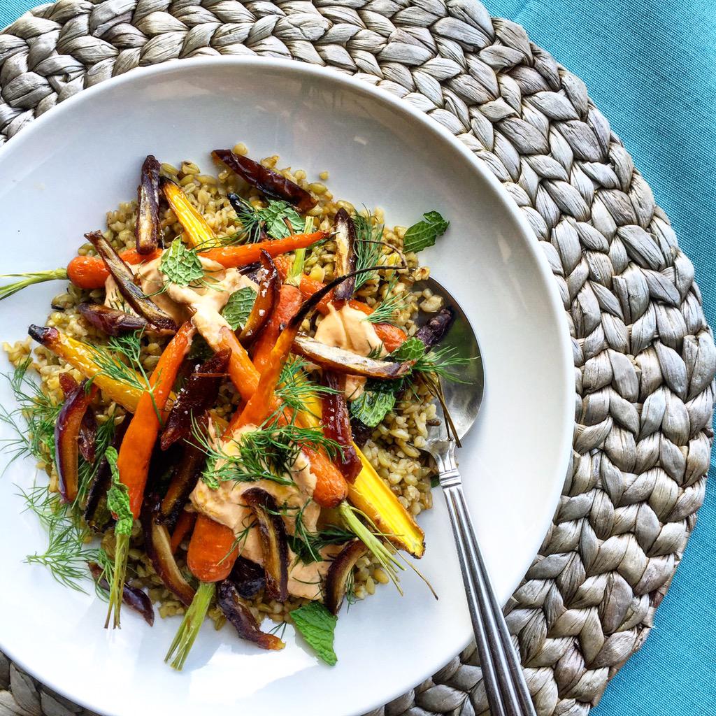 samehwadi's tweet photo. palestinian freekeh with carrots &amp; dates #newmedtable http://t.co/nEIwDUQ0VU