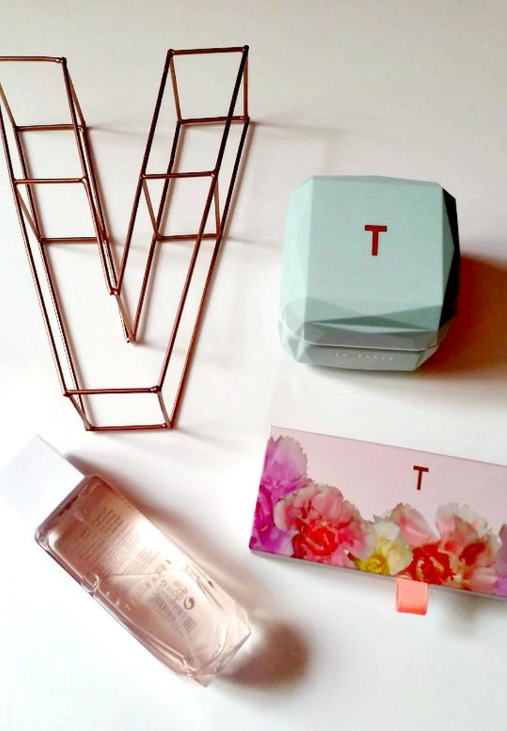 ladyfromatramp's tweet photo. Want to smell sugary sweet and heavenly? Check out the new collection from @ted_baker http://t.co/uqcuJoy1gW @kmiclub http://t.co/f4JAqBweec