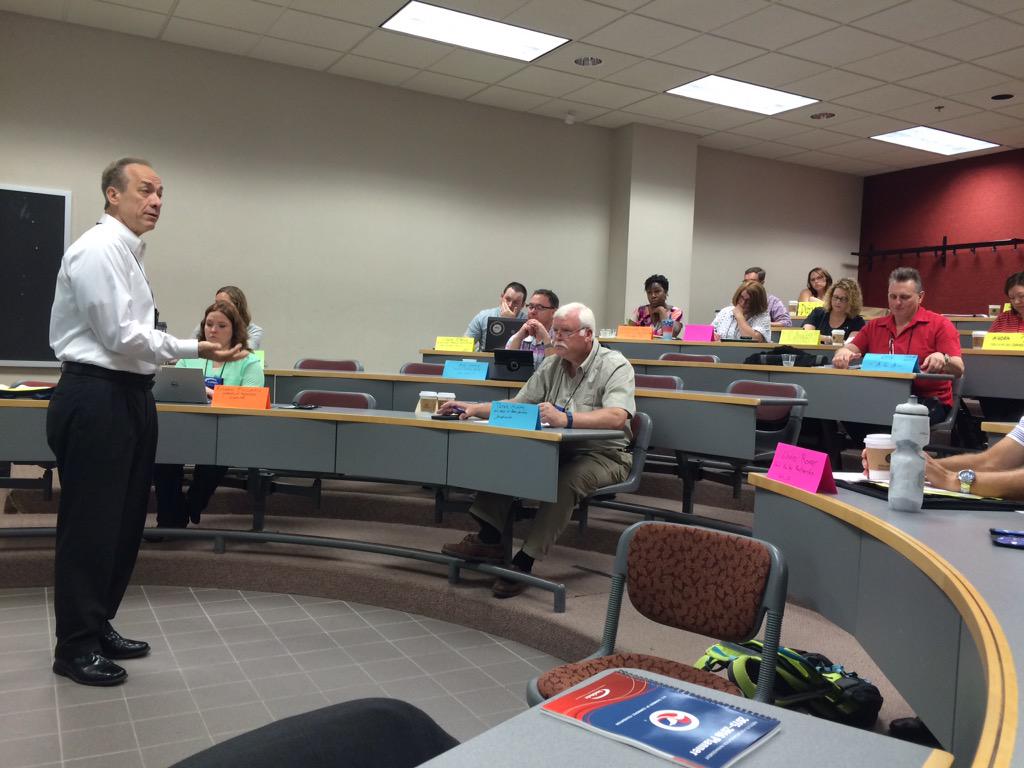 ChamberJodie's tweet photo. Starting my Institute day learning about using data to grow your org. with @billgrahamcc #IOMeducates http://t.co/ZiaVdLpm42