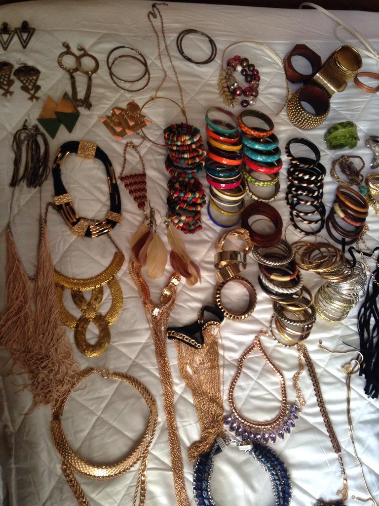 SimplyPalesa's tweet image. Day2 on the @RageShoesSA #SpringSummer2015 #VentureIntoSummer campaign #AccessoriesGalore