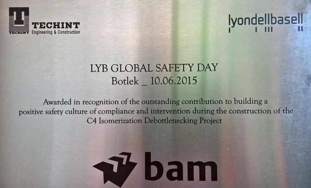PlugRogier's tweet image. Uitgereikt aan BAM Gebouwservices en BAM Nootenboom. Voor veilig werken in de petrochemische industrie. Lyondell.