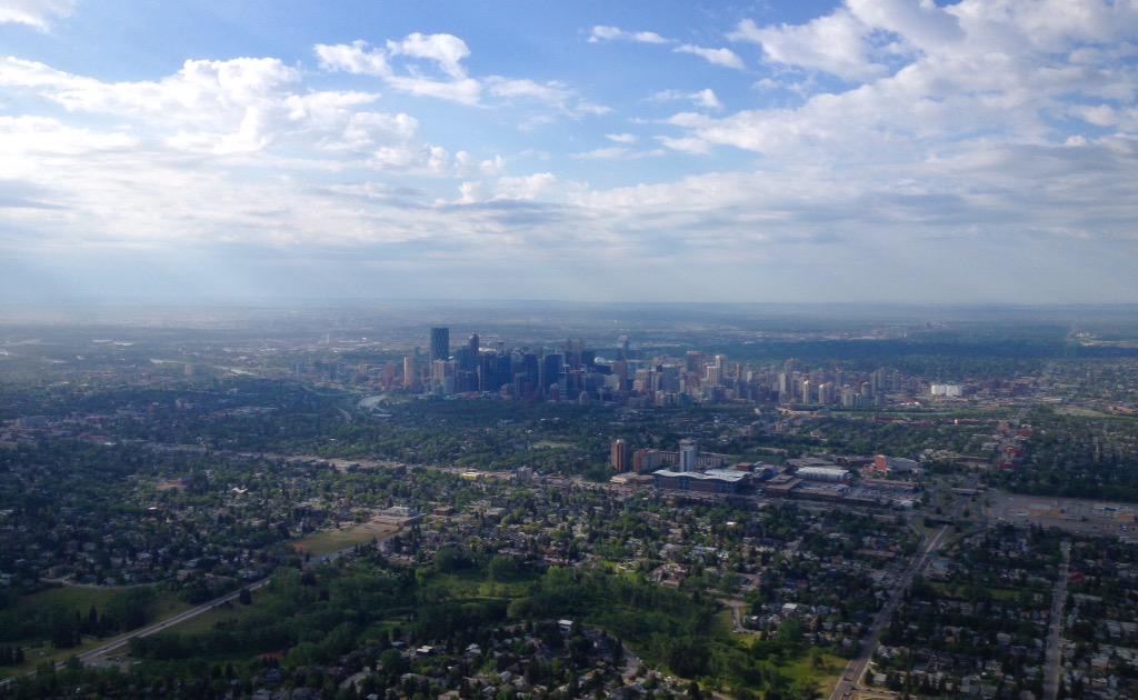 GabyRio_s's tweet photo. My Current view from the window...not too shabby #yycCore #yyc #globalone http://t.co/v4XAZsAvjR