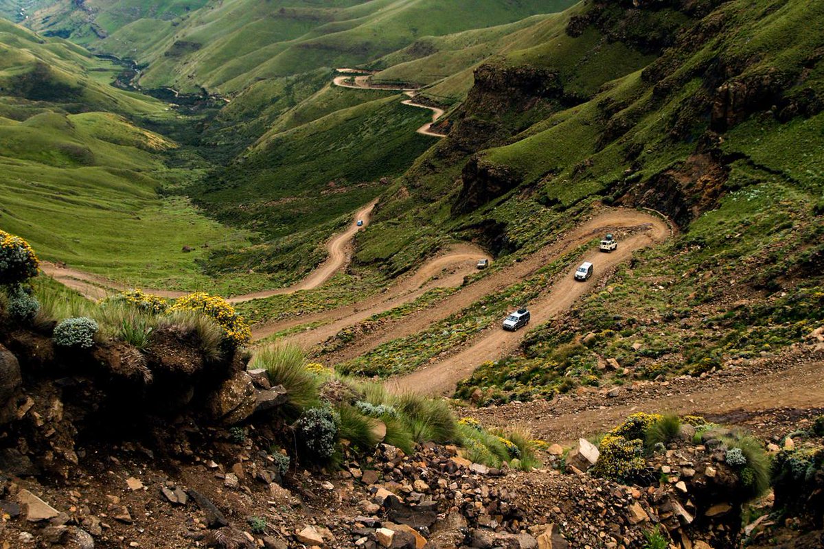 ProudlyMosotho's tweet photo. If the mountains are your #GreatestAdventure, you #WastingTime becos these #Mountains pose your greatest #Challenge. http://t.co/FpUWOTq4Ru
