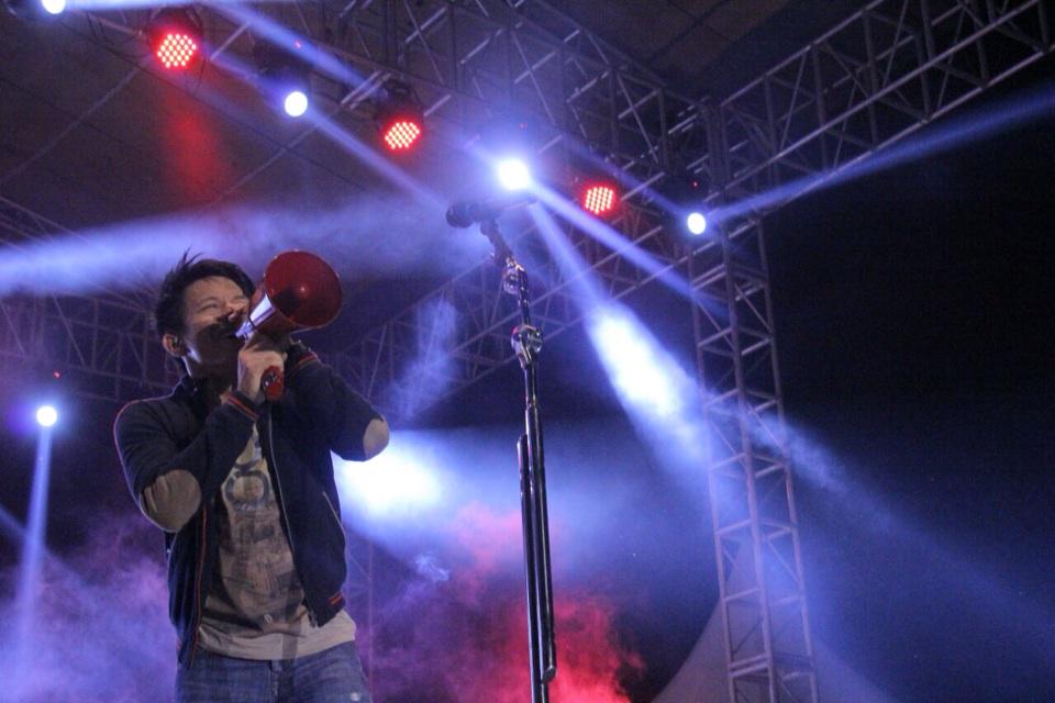 NOAH_ID's tweet photo. Sahabat Semarang dsknya mana suaranyaaa ??? @SahabatSMG http://t.co/b9t5kGVrnQ