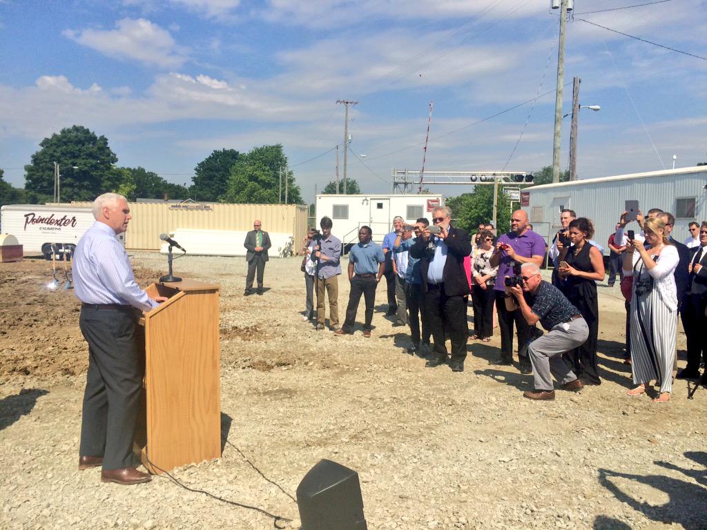 IEDC_katelyn's tweet photo. We know Sirmax will help continue the great automotive legacy the Anderson community is known for -@GovPenceIN http://t.co/dVy6bsxvve