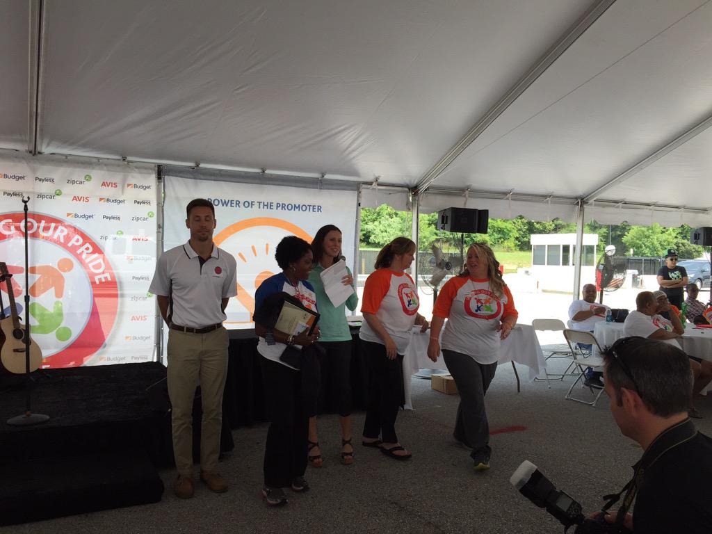 MeesschaertABG's tweet photo. @GoAvisBudget #sharingourpride2015 senior vp hr Americas and also anointed as 'Care Queen' with Care Captains http://t.co/3s15hZWdLH