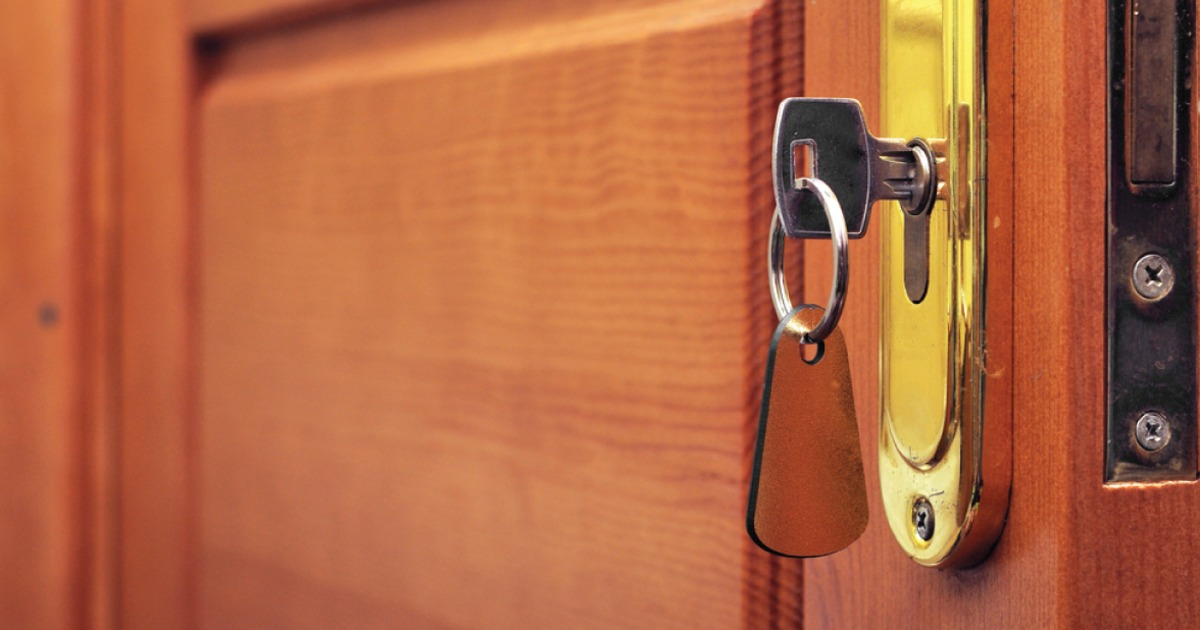 MortgageCapital's tweet photo. The right property for someone else isn't necessarily right for you. 4 tips for inve... https://t.co/Jmkyqpnbyi http://t.co/tpdWOFmNXg