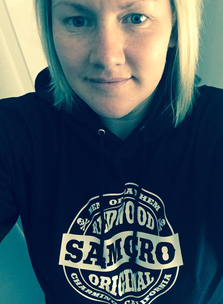 kellymac20091's tweet photo. My new #SAMCRO hoodie #SonsOfAnarchy #AfterAnarchy @Jax_Tara @ECharlieHunnam @sutterink @KateySagal. Loving you 😘😘 http://t.co/hERFDCP95t