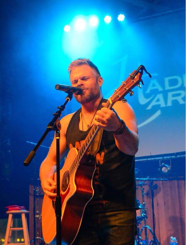 TaraFilkins's tweet photo. This guy was rockin florida with that sweet #arkansoul sound @hadencarpenter @haden4life http://t.co/fMYi6UVEGL