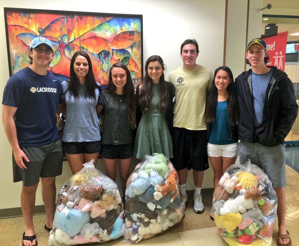 Hope the kids at @ChildrensDMC enjoy all their new stuffed animals!! @DCDSLacrosse