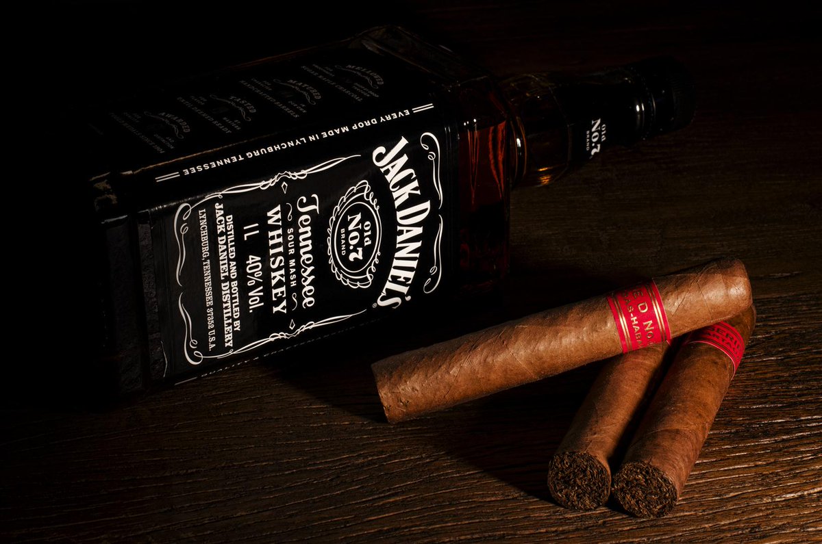 jack daniels cigarette WhiskeyWednesday | Jack Daniels #Whiskey & Partagas #Cigars |  @JackDaniels_US, @charutos