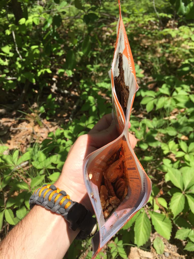 Themarket36's tweet photo. #KOOEE!
THIS #JerkyTrailMix CONTAINS:
#BeefJerky
#AppleSlices
#CacaoNibs
#RawNuts
#RawSeeds
<#M36 #PixShoot> http://t.co/n45E5UOjqh