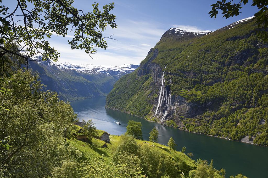 lonelyplanet's tweet image. The breathtaking fjords of #Norway bit.ly/1P5zEZj by @StuartButler2 #lp #travel