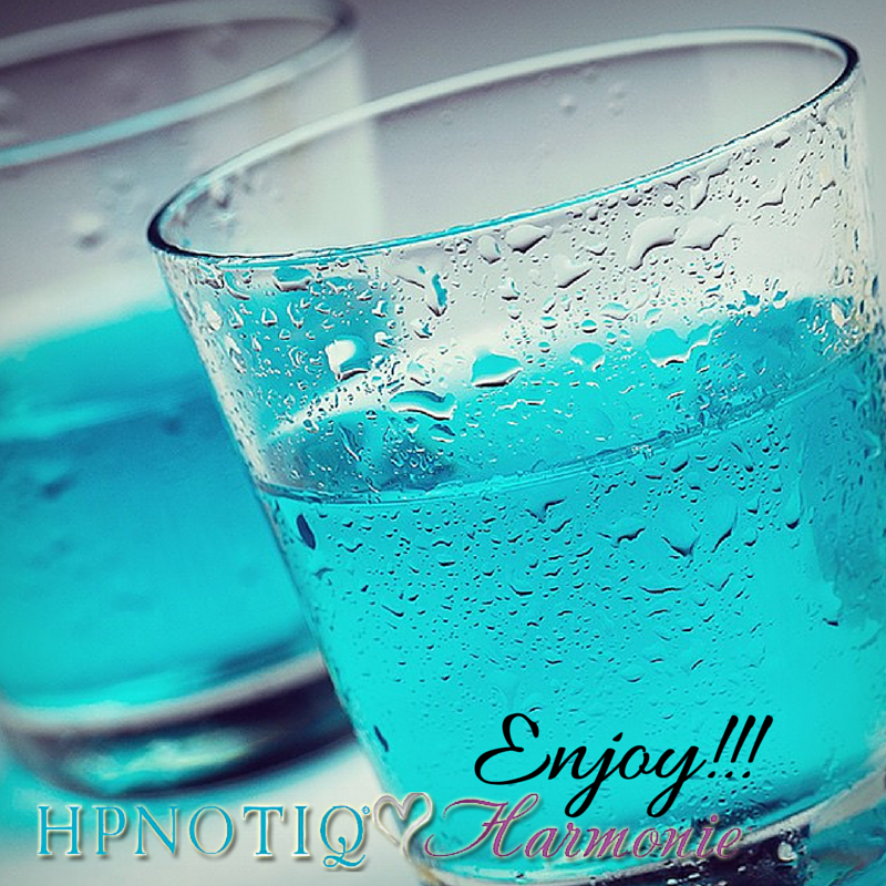 Hpnotiqve's tweet photo. Expertos en felicidad coinciden en q el secreto de una vida placentera está en esos pequeños momentos q nos regalamos http://t.co/1NfjnHJW1A