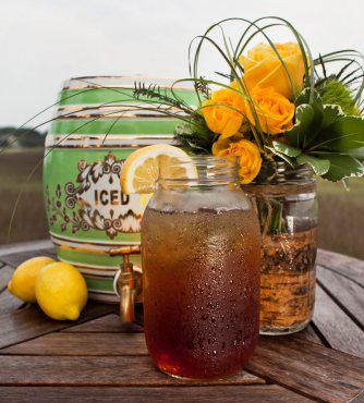 MedicalHeadsets's tweet photo. Happy #NationalIcedTeaDay (...that's #NationalSweetTeaDay in the South) from our Savannah, Georgia branch! http://t.co/Z7zpVQjHEq