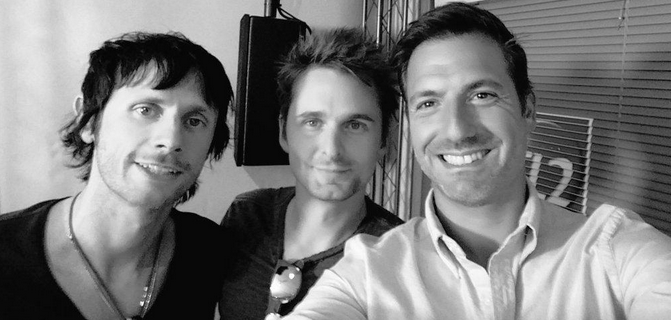 RTL2officiel's tweet photo. .@museband présente son nouvel album #Drones en ce moment sur RTL2 ! On attend vos réactions avec #MuseSurRTL2 :) http://t.co/oli44R2WwE