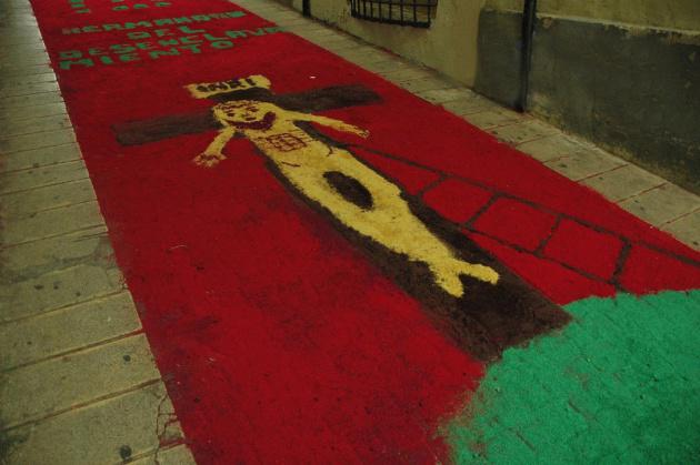 hell_aus's tweet photo. No sabemos si @yisucrist aprueba esta representación #cristochungo http://t.co/VaALH1dA8i http://t.co/dRUMIKMOql