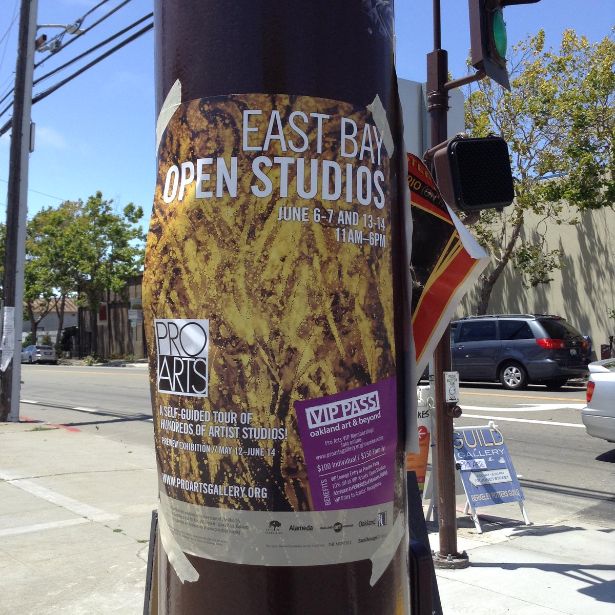 ProArtsOakland's tweet photo. Follow the signs this weekend for East Bay Open Studios to explore hundreds of artist studios from 11-6. #BeProArts http://t.co/HYrq531pvS
