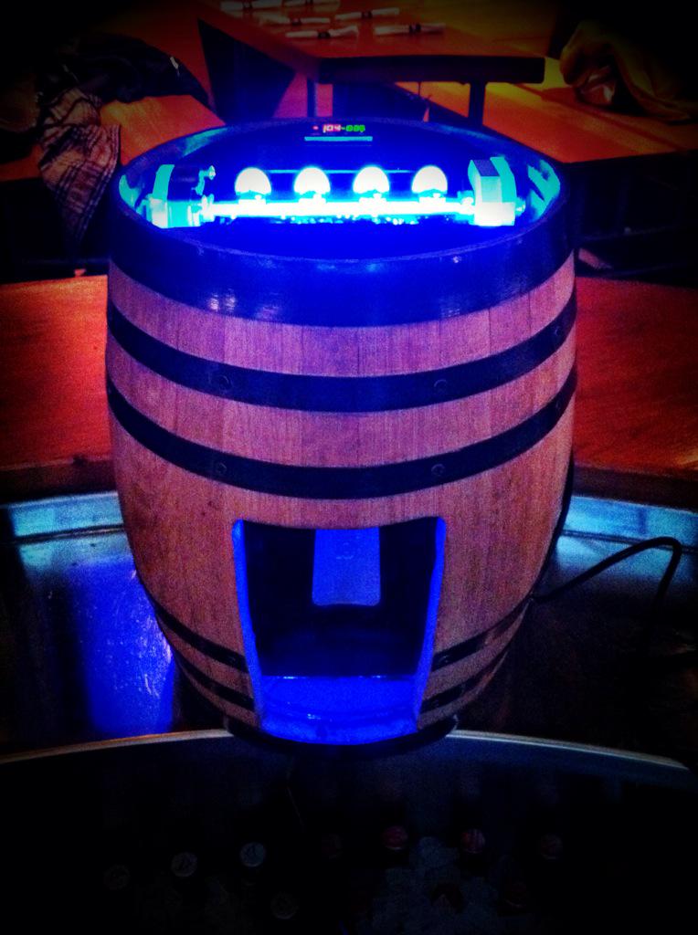 bostonbob1's tweet photo. How this for #DailyMorningAwesomeness or #DailyAfternoonRandomness - a machine that FREEZES alcohol! @theCHIVE @BZICE http://t.co/jYYz7YwQlv