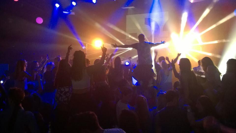 Lucy_Edwards93's tweet photo. It's a wrap! Bloody great night at the #SpotifySecretSocial ..top form from all. Go team #nailedit http://t.co/8xAow9S5t6
