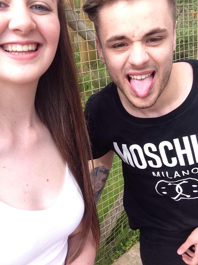 emilykellettt's tweet photo. @CaseyCodyJ #CaseyJohnsonVWFSUK I followed them both Casey and I met you at flamingo land! 💟 http://t.co/v8nbDg2ndO