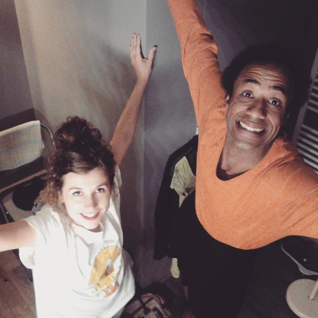 CTChartrons's tweet photo. Patrick et Sabrina en pleine séance de détente avant de monter sur scène!#lecafetheatredeschartrons #restonszencherie http://t.co/3kTJixKtdZ