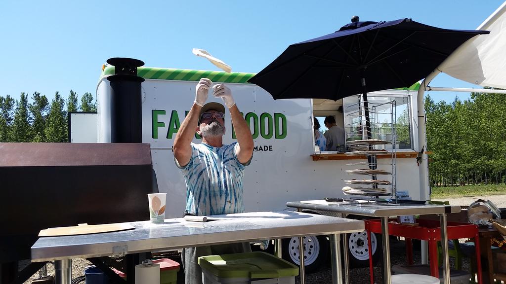 Elizabeth Miller tweet media