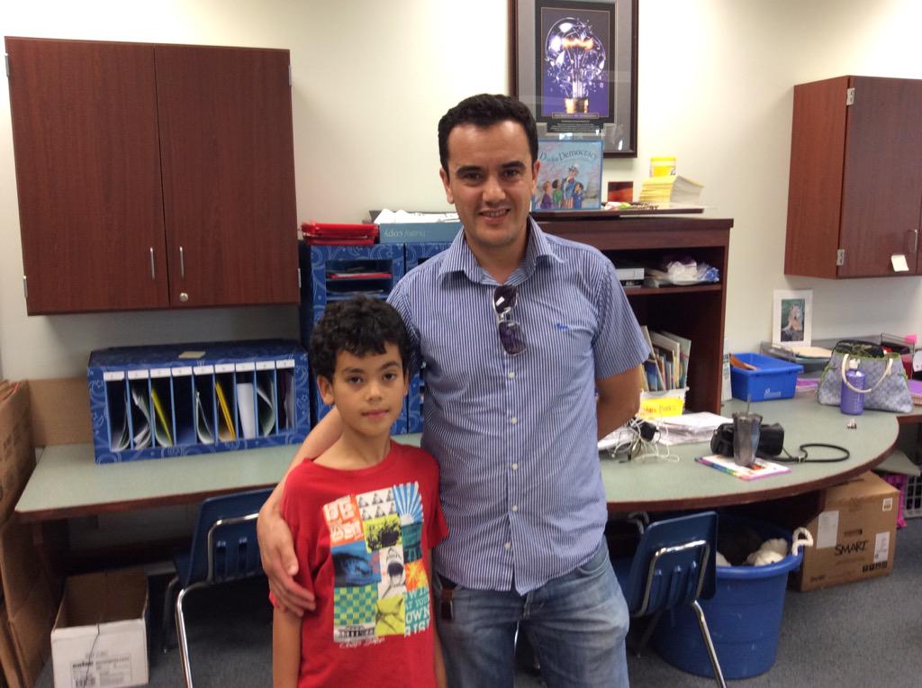 Grade2WolfPack's tweet photo. Nottingham Writer's Night in the WolfPack!@NTMPrincipal http://t.co/JykgIu06sh