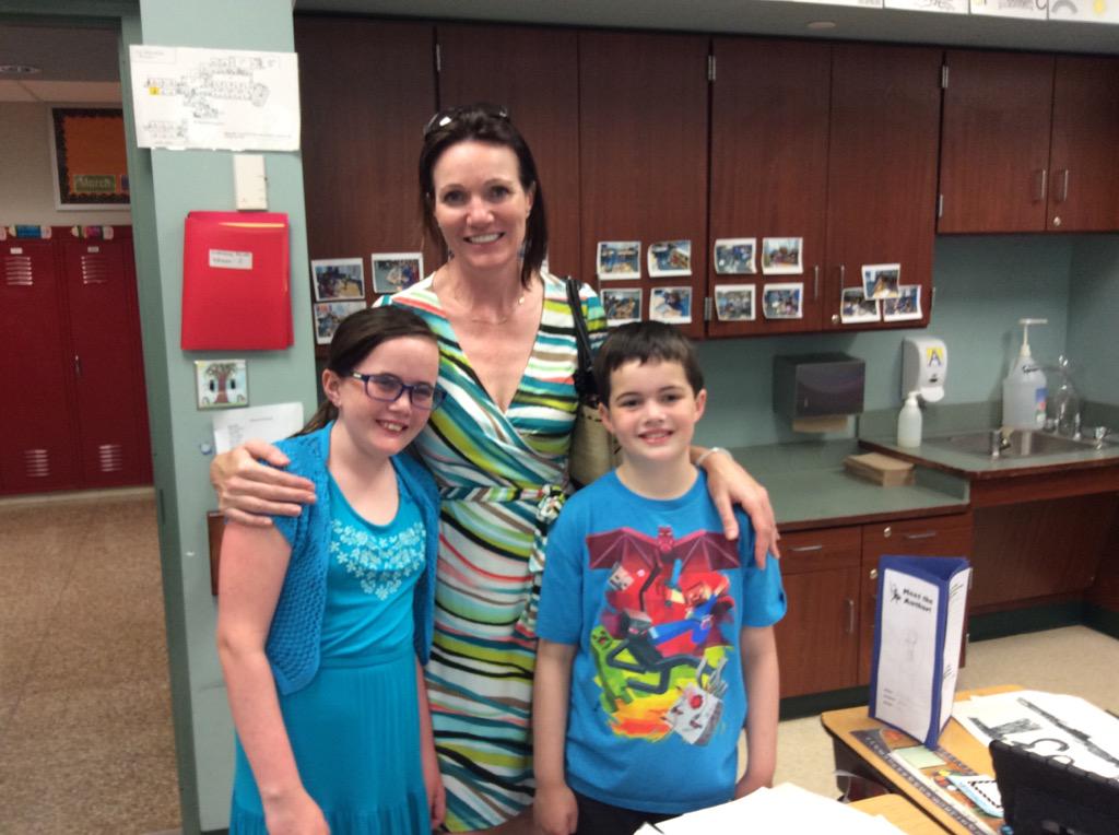 Grade2WolfPack's tweet photo. Nottingham Writer's Night in the WolfPack!@NTMPrincipal http://t.co/JykgIu06sh